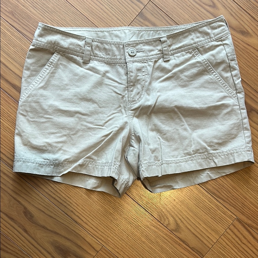 Women's Columbia Tan Shorts